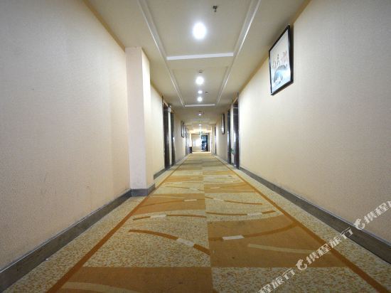 Чжэнчжоу: Jiatai Jinhe Hotel (Dianchang Road Kowloon City Branch)