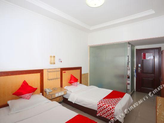 Линьи: Yimengshan Business Hotel Pingyi