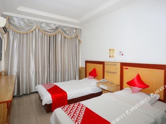 Линьи: Yimengshan Business Hotel Pingyi