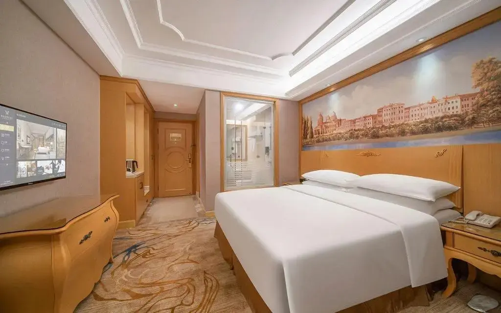 Шэньчжэнь: Vienna International Hotel Shenzhen Longhua Center