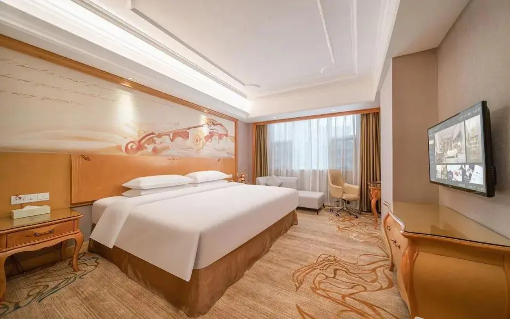 Шэньчжэнь: Vienna International Hotel Shenzhen Longhua Center