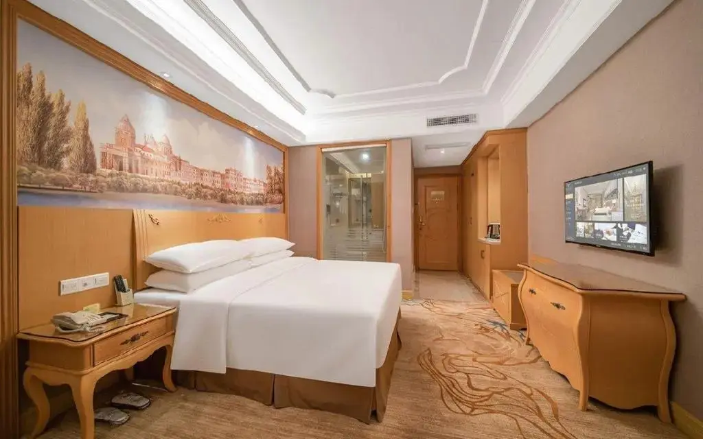 Шэньчжэнь: Vienna International Hotel Shenzhen Longhua Center