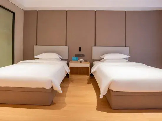 Head Holiday Hotel — фото 1