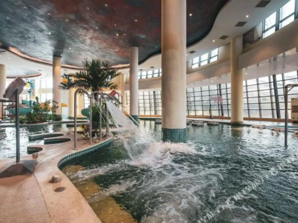 Цзясинь: Jiashan Yunlan Bay Honglu  Yuanlin Hotel