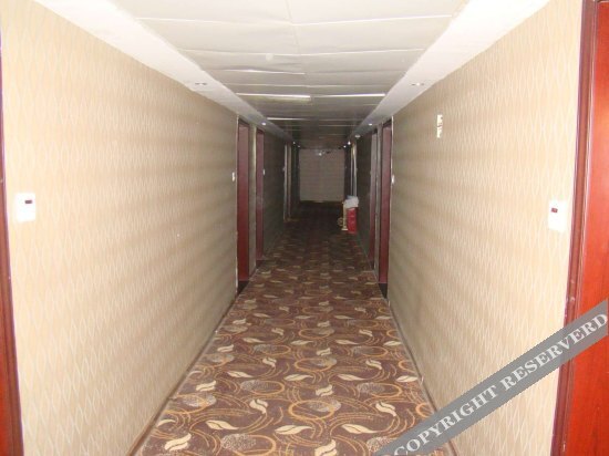 Юэян: Yunlong Hotel