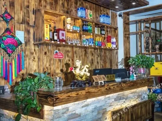 Фэньи: Chixi Hotel