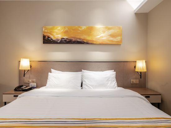 Ханчжоу: Home Inn Plus (Hangzhou Qianjiang Century City Hanghai Road)