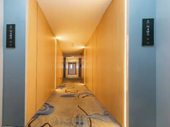 Чжоушань: Naxiang Fujian Holiday Inn (Zhujiajian branch of Oriental Garden Hotel)