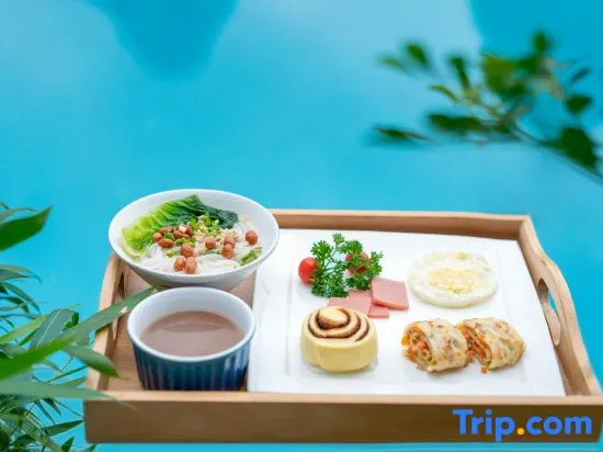Яншо: Ji Yun Resort (Yangshuo Ten-mile Gallery Yulong River)