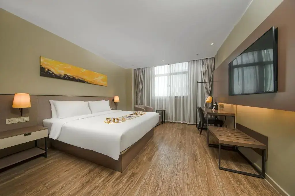 Чанчжоу: Homeinn Plus Hotel (Changzhou Dinosaur Park Wanda Plaza)