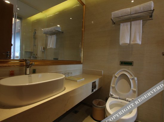 Цзюцзян: Vienna Hotel Xianning hot spring center flower bed shop