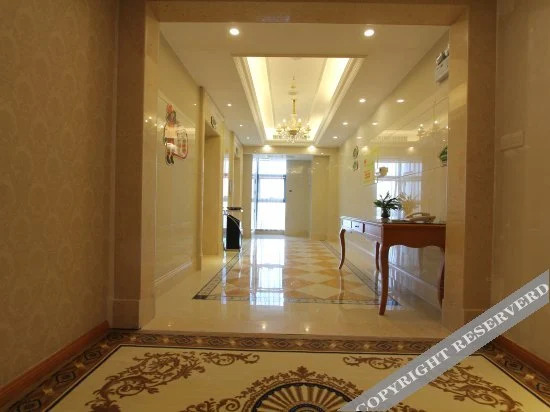 Цзюцзян: Vienna Hotel Xianning hot spring center flower bed shop