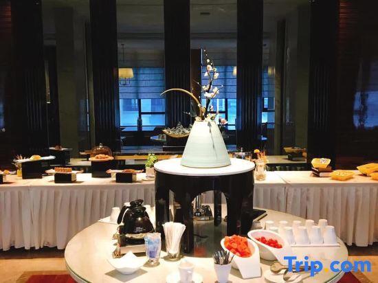 Чэнду: The Island Hotel