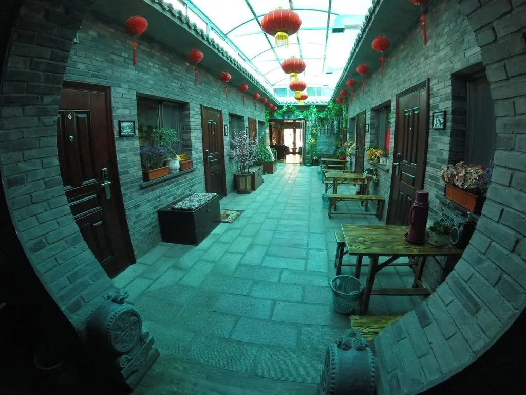 Чжанъе: Zhangye Douya Youth Hostel (Ganzhou Night Market)