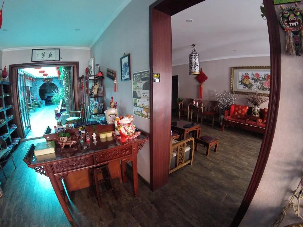 Чжанъе: Zhangye Douya Youth Hostel (Ganzhou Night Market)