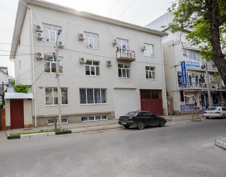 Анапа: Guest House on Krasnozelyonykh