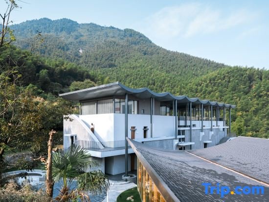 Ханчжоу: Lost Lodge Qianshan