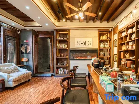 Лицзян: Linglong Xiaozhu | Travel Garden View Homestay
