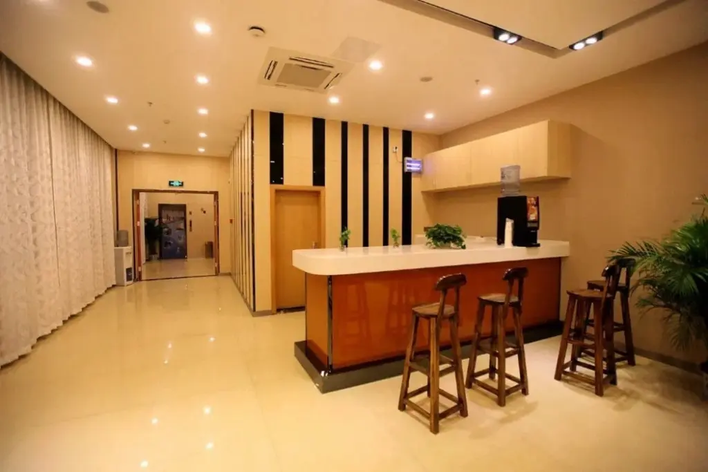 Наньчан: 7-day Youpin· Nanchang Xiejiacun Metro Station Dream Times Square