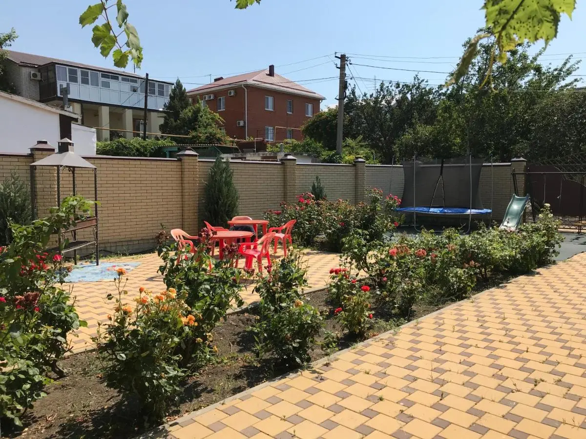 Витязево: Guest House Fisalia