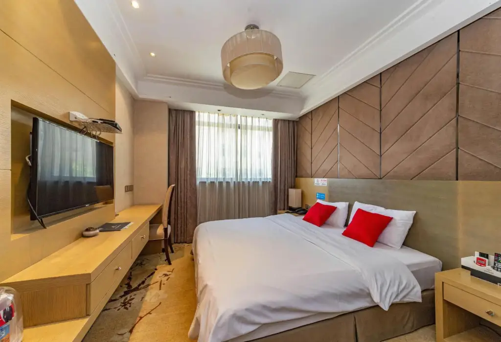 Шанхай: He Lin Business Hotel (Shanghai Danning Music Square)