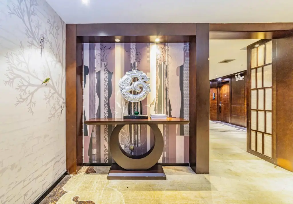 Шанхай: He Lin Business Hotel (Shanghai Danning Music Square)