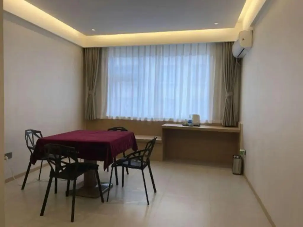 Лупаньшуй: Liupanshui Tianli Hotel (Chuanxin Unit Shop)