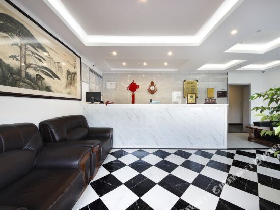 Чэнду: Chengdu Changshengyuan Business Hotel