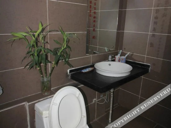 Яньтай: Jinjuli Hostel