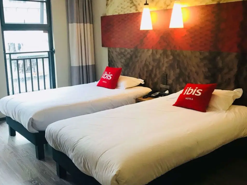 Чэнду: ibis Chengdu East Railway Station Hotel