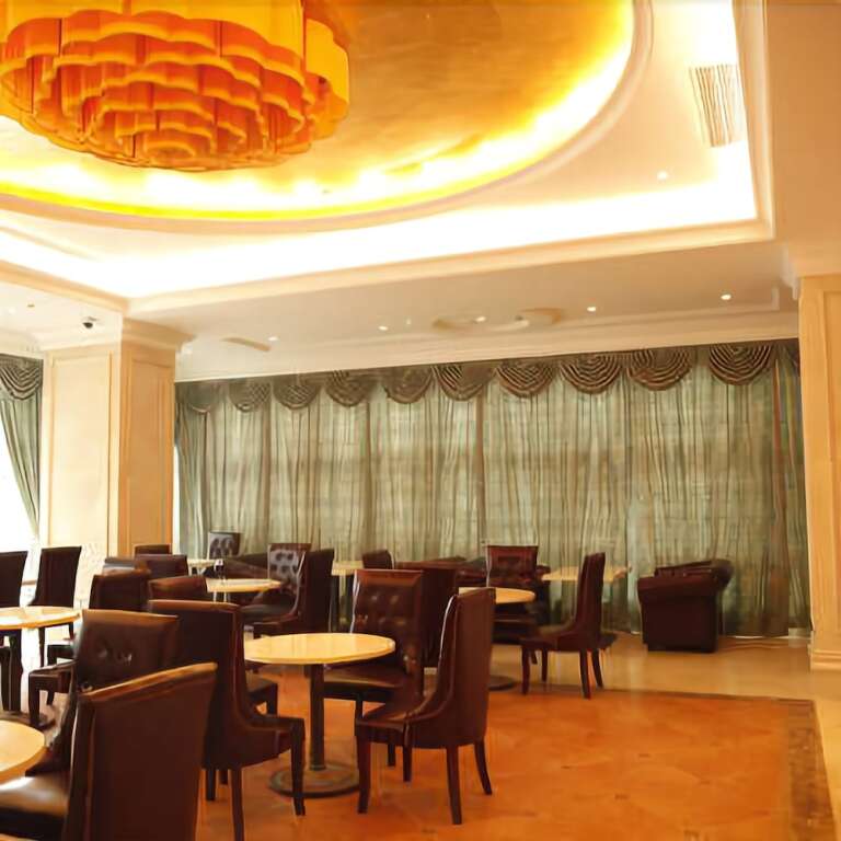 Шанхай: Vienna Hotel (Shanghai Songjiang University City Rongping Road Store)
