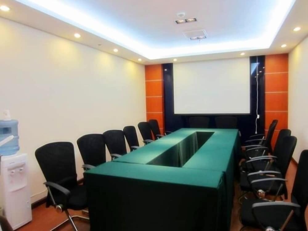 Наньтун: GreenTree Inn Nantong Jiaoyu Road Hotel