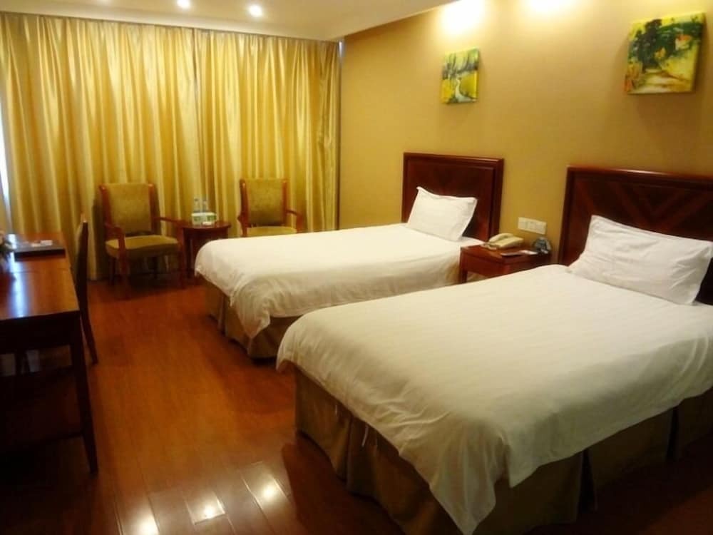 Наньтун: GreenTree Inn Nantong Jiaoyu Road Hotel