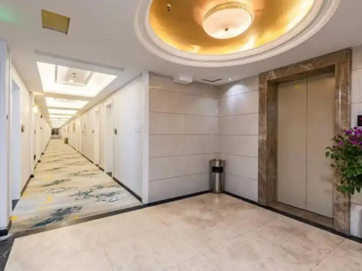 Куньмин: Kunming Hongrun Hotel (Kunming Railway Station MixC Branch)