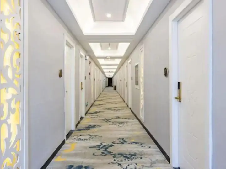 Куньмин: Kunming Hongrun Hotel (Kunming Railway Station MixC Branch)