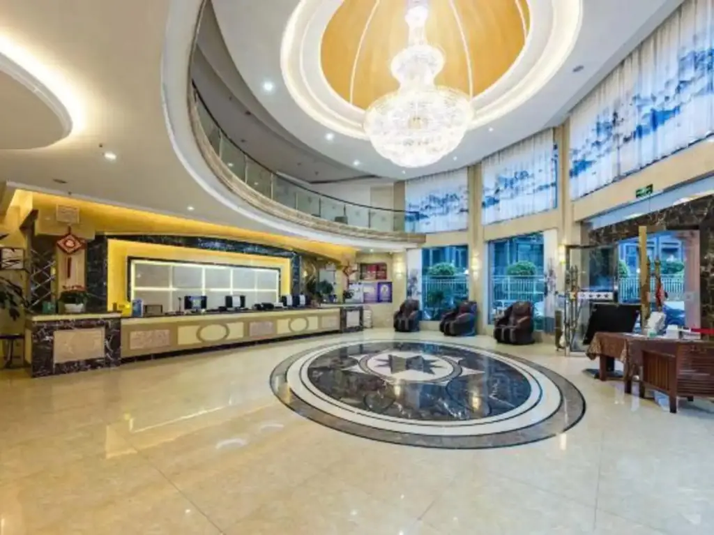 Куньмин: Kunming Hongrun Hotel (Kunming Railway Station MixC Branch)