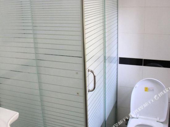 Нанкин: Lingguang Holiday Hotel (Nanjing Presidential Palace Xinjiekou Subway Station Branch)
