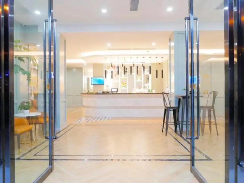 Шанхай: Jinhuangchao Light extravagance Hotel