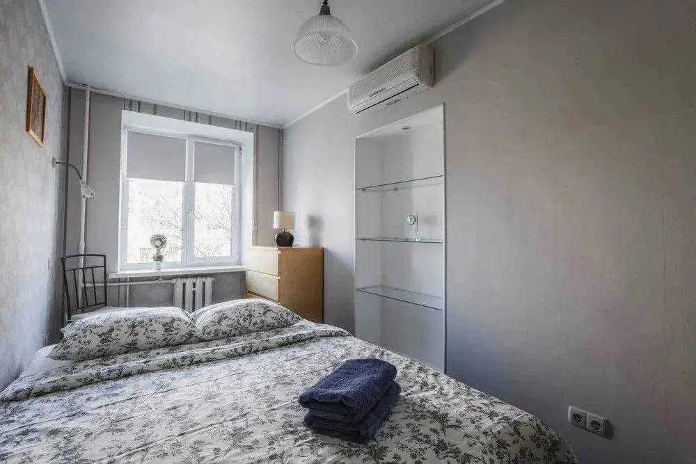 Москва: Ап-ты в Б. Кондратьевском пер., 12, стр. 1