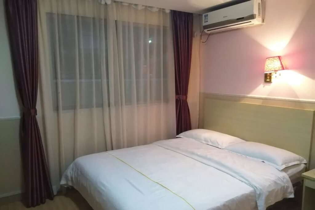 Шэньчжэнь: Shenzhen Jingnan Hotel (East Station Buji Subway Station)