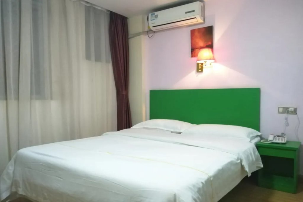Шэньчжэнь: Shenzhen Jingnan Hotel (East Station Buji Subway Station)