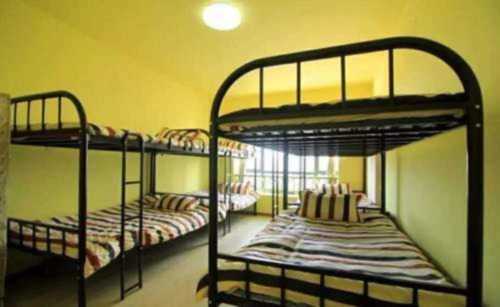 Яньтай: YT Sowing Dream Hostel Wenjing College