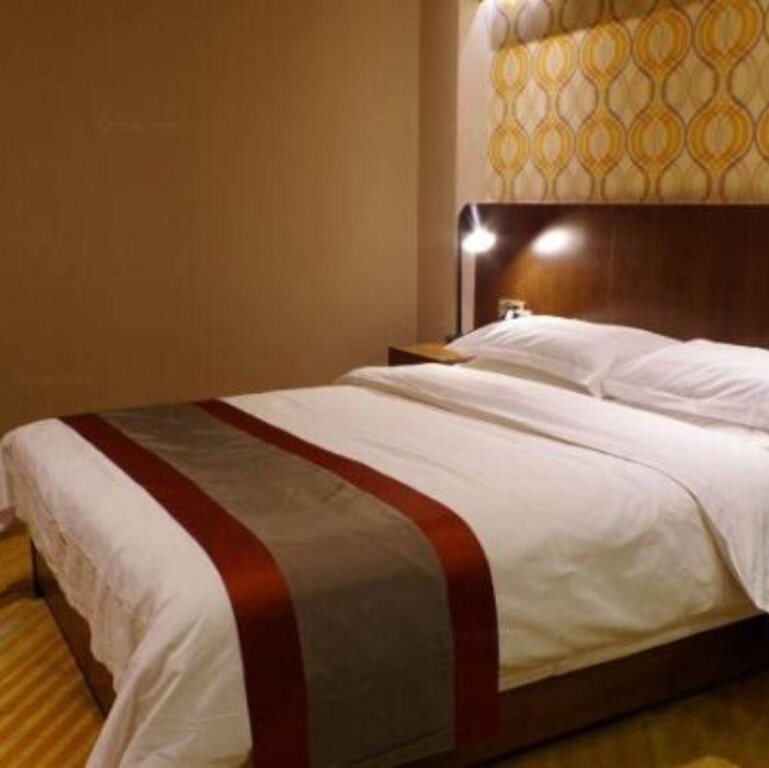 Цзясинь: Longxiang Hotel