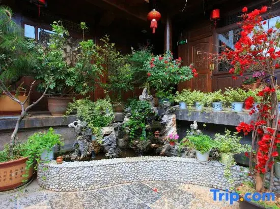 Лицзян: Sanfang Qixiang · Cute Pet | Travel Photography holiday Villa