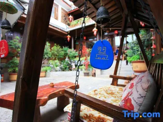 Лицзян: Sanfang Qixiang · Cute Pet | Travel Photography holiday Villa