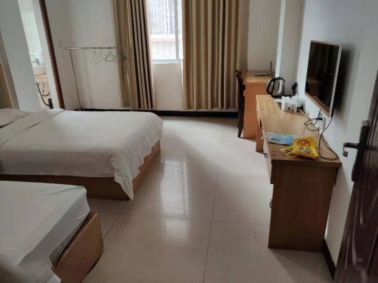 Yaan Hotel — фото 1