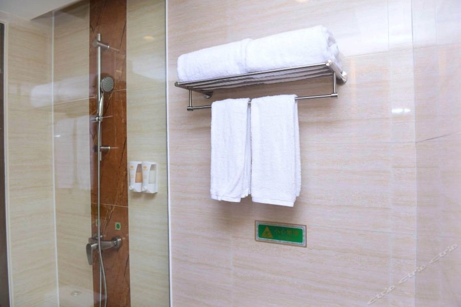 Шэньчжэнь: Vienna Hotel Shenzhen Dalang Clothing Base Branch