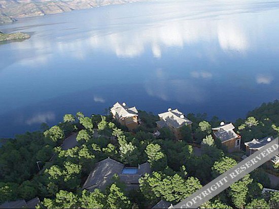 Лицзян: Silver Lake Island Hotel At Lugu Lake, Yunnan