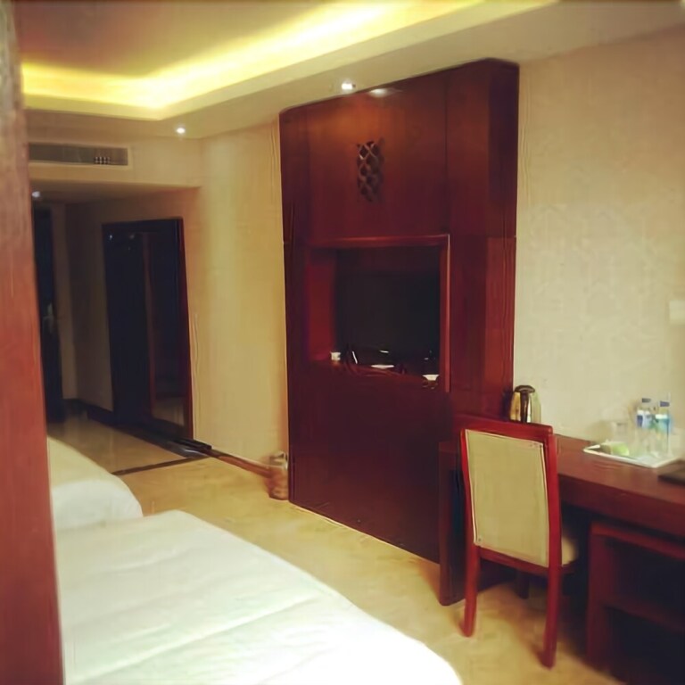 Wanfu Spa Holiday Hotel — фото 1