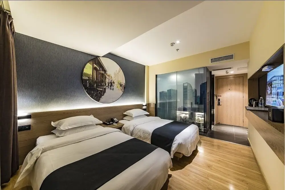Hollyston Hotel of Chengdu — фото 1